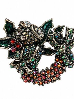 Vintage Holiday Rhinestone Wreath Brooch –‎ Enamel Leaves & Bells